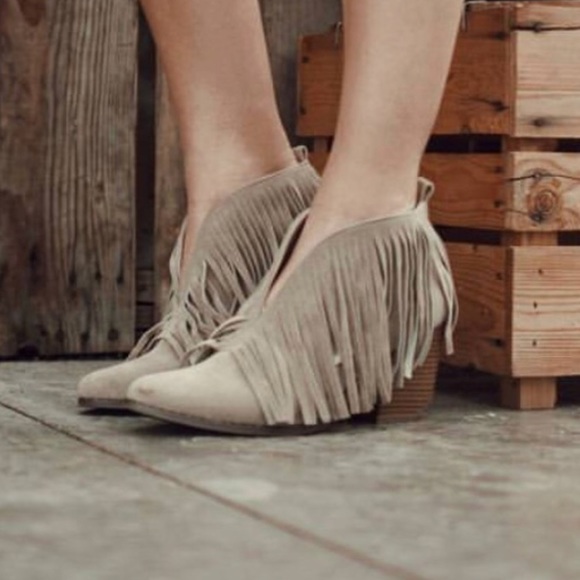 LAST ONE 8 Grey Fringe Cutout Ankle Booties - Picture 3 of 3